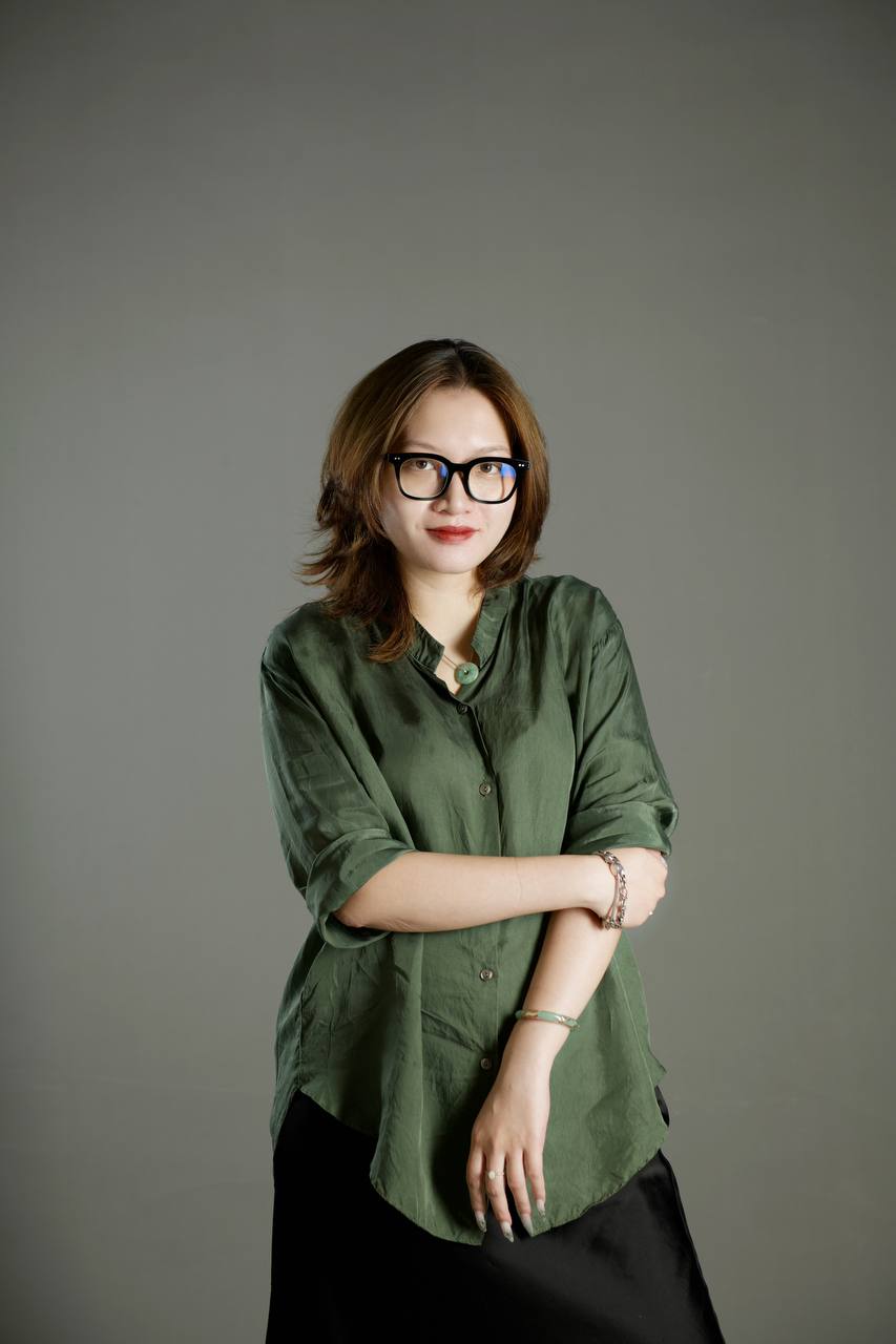 Ảnh giảng viên LÊ HÀ CHÂU